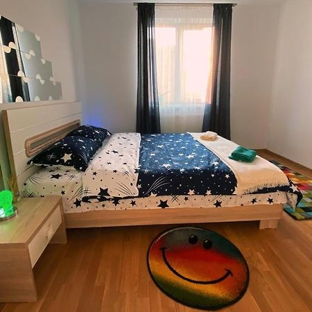 Apartament Smiley Apartment Сигишоара Екстериор снимка